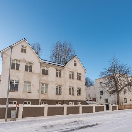 Day Dream Central Akureyri Three Bedroom Apt Exteriör bild