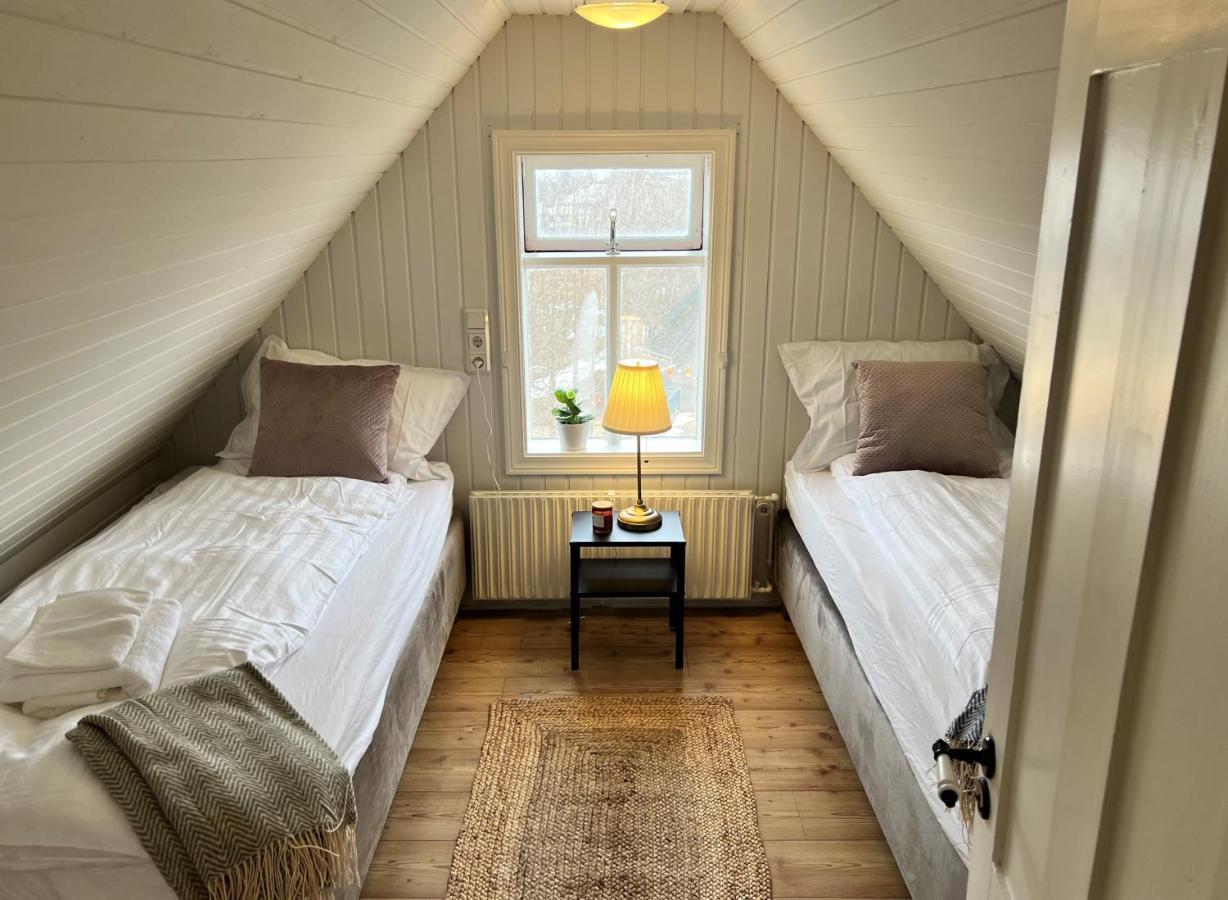 Day Dream Central Akureyri Three Bedroom Apt Exteriör bild