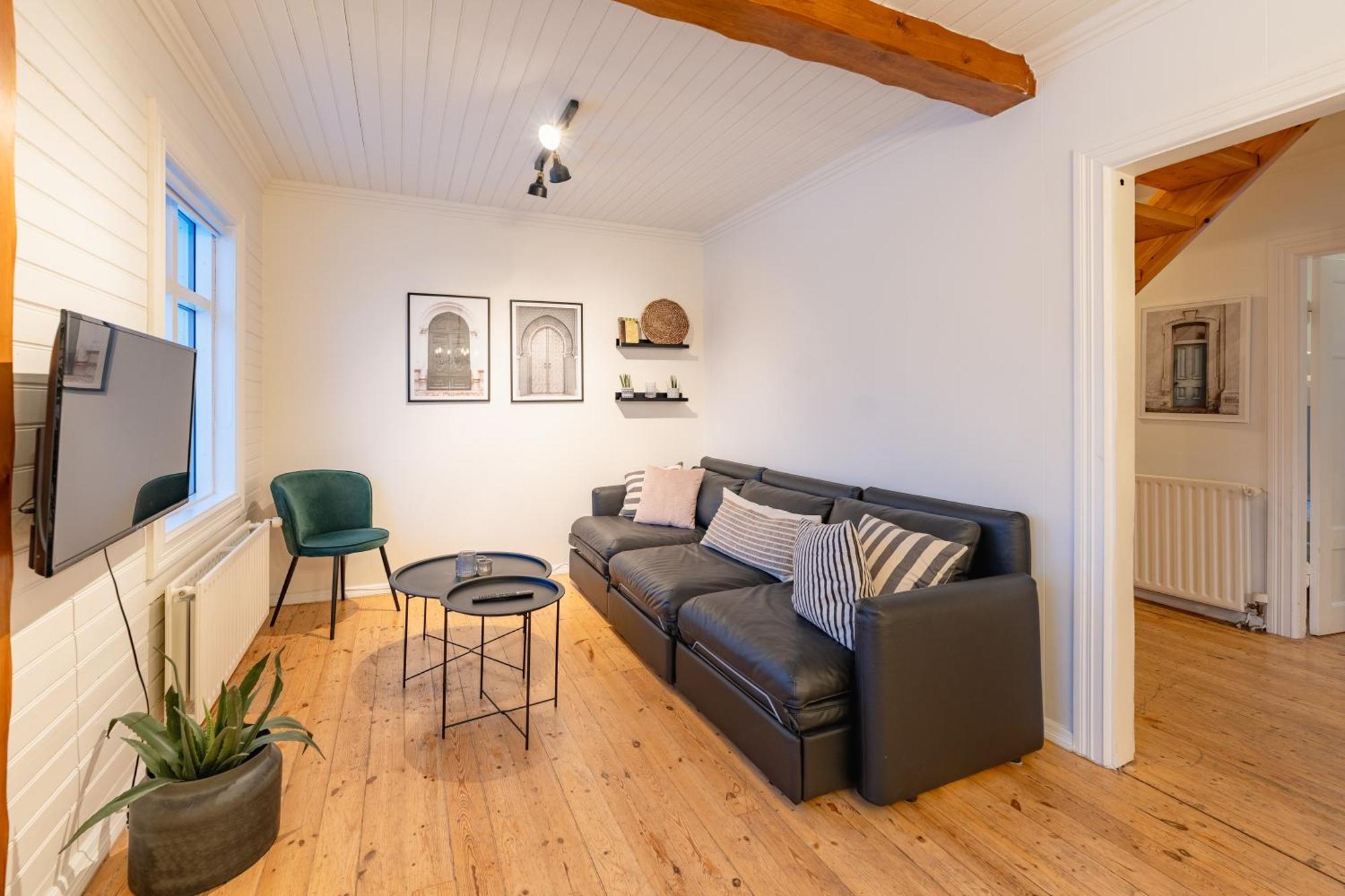 Day Dream Central Akureyri Three Bedroom Apt Exteriör bild