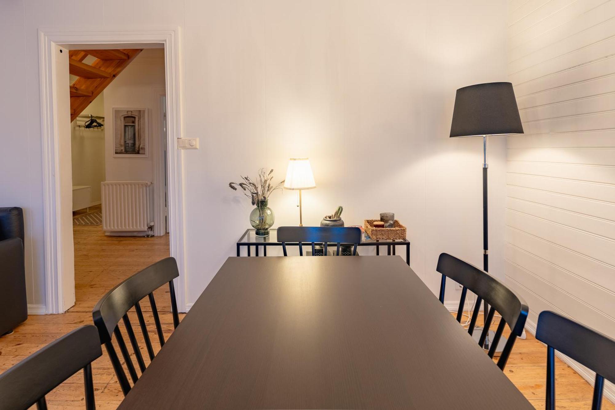 Day Dream Central Akureyri Three Bedroom Apt Exteriör bild