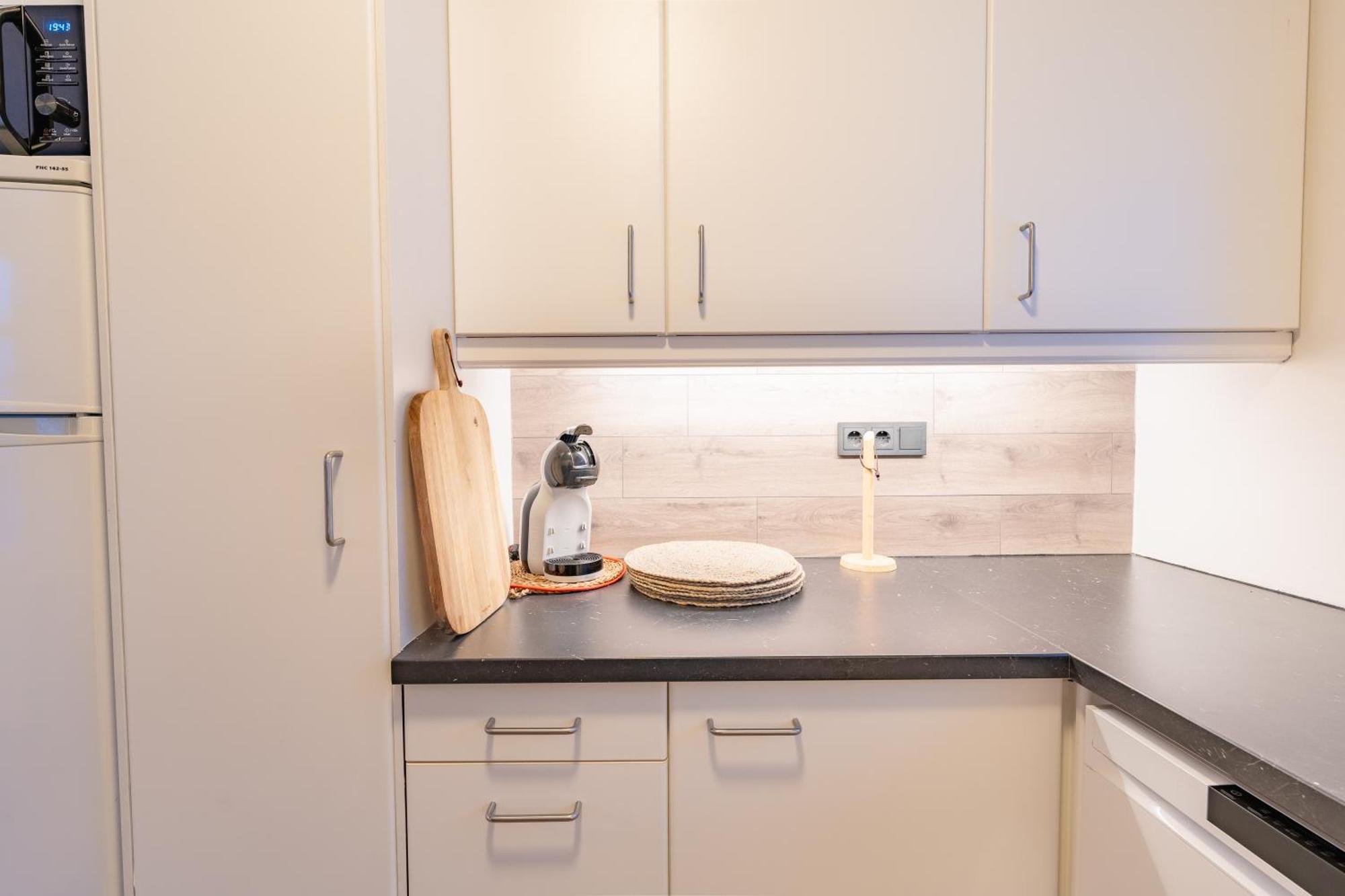 Day Dream Central Akureyri Three Bedroom Apt Exteriör bild